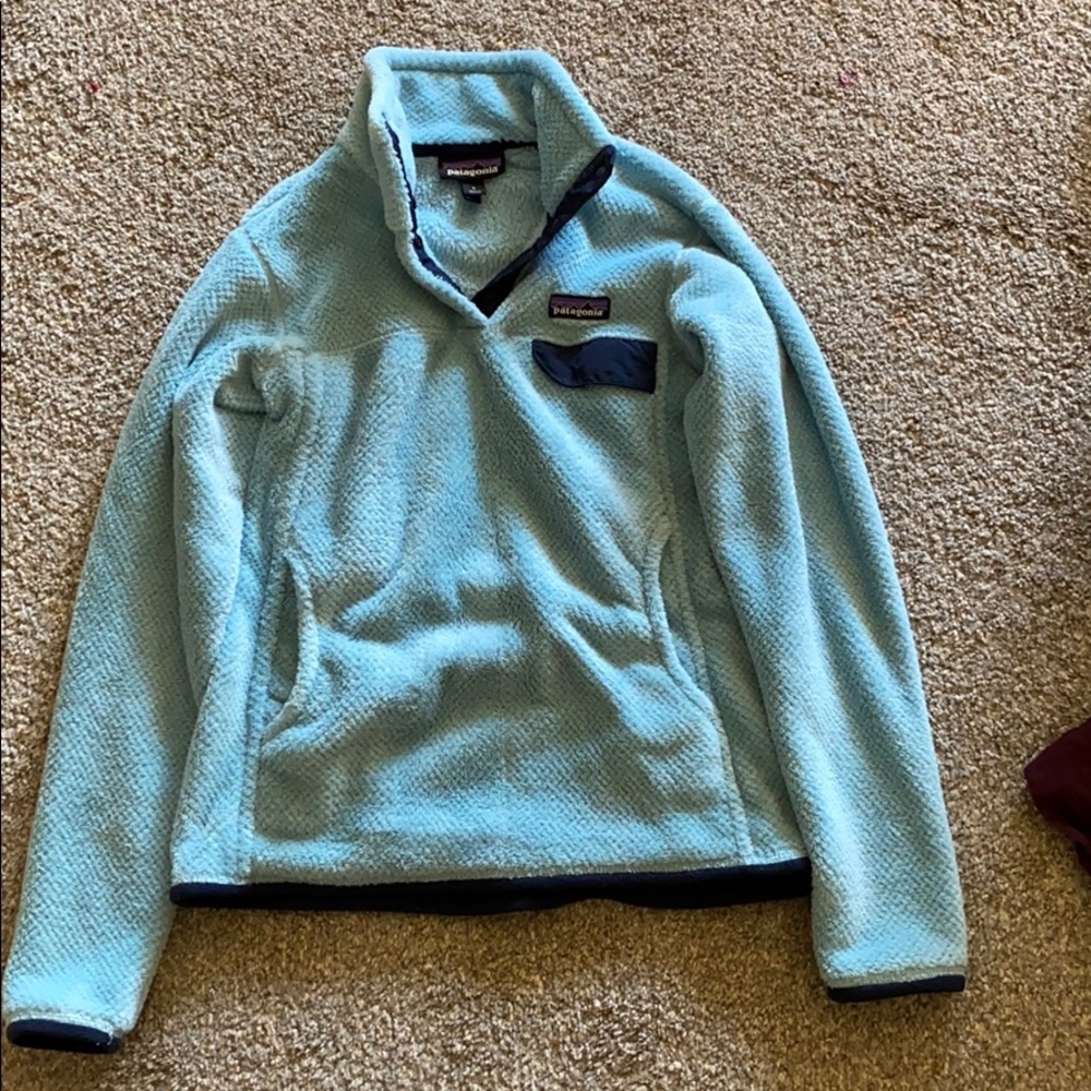 Small Patagonia pullover